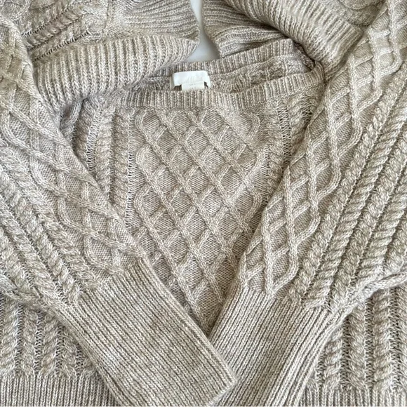 H&M Sweater Ruffle Large Cable Knit Ribbed Coquette Prairie NWT - Picture 11 of 14